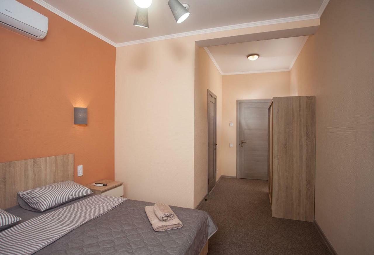 Fanfan Hotel Odessa Exterior photo